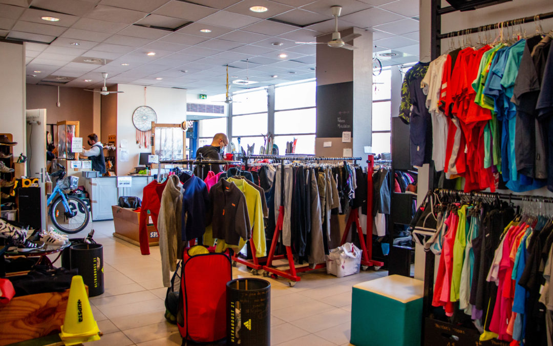 Responsable de la boutique solidaire Paris